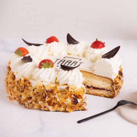 Slagroomtaart rond met logo 12 personen 